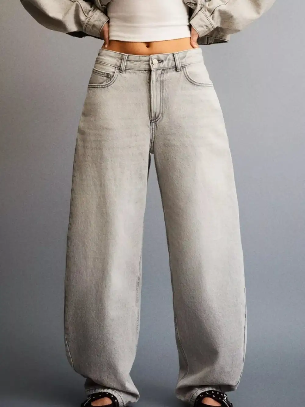Wide Leg Washed Jeans