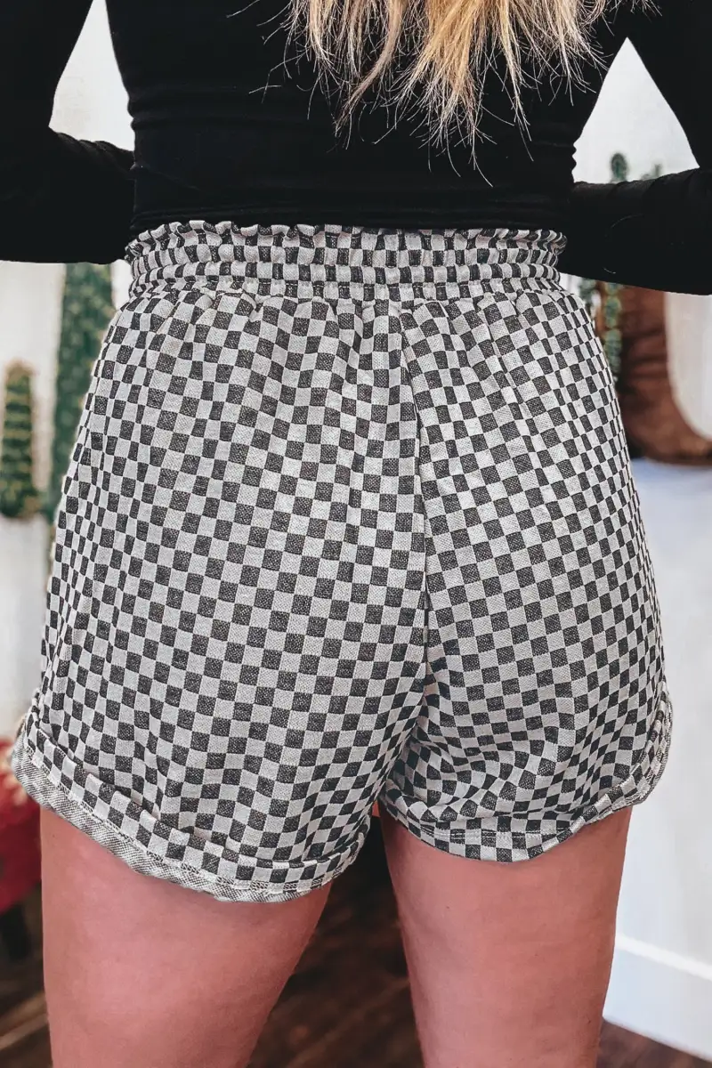 Checkerboard Print Drawstring Elastic Waist Pocketed Shorts
