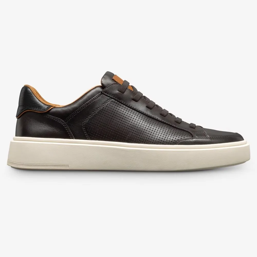 Color Block Slip-on Sneaker