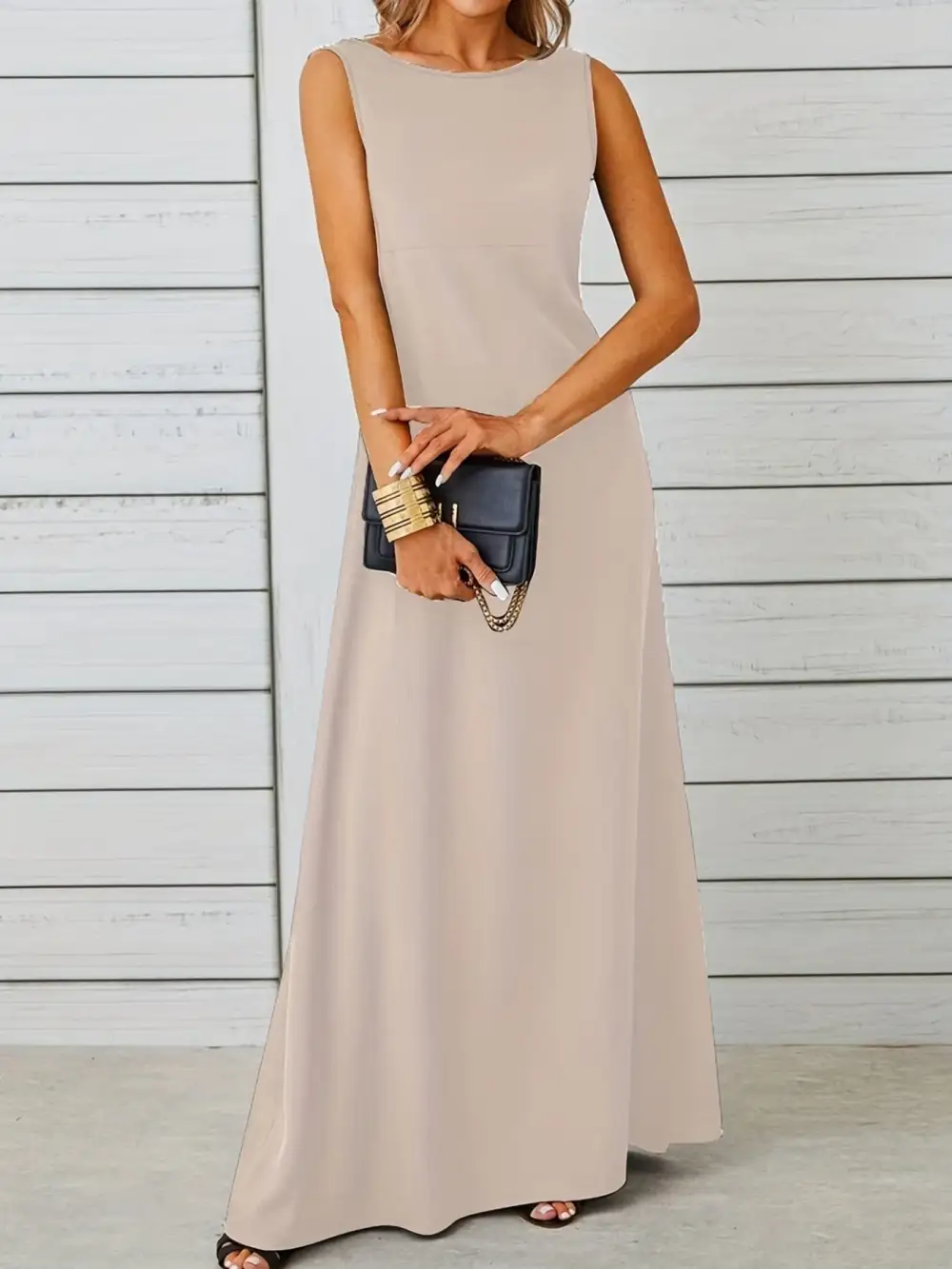 Balanced Detail Sleeveless Maxi Dress