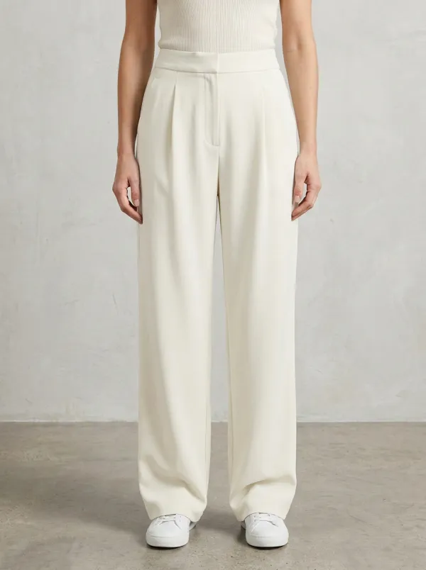 Minimal Form Pleated Wide-Leg Trousers