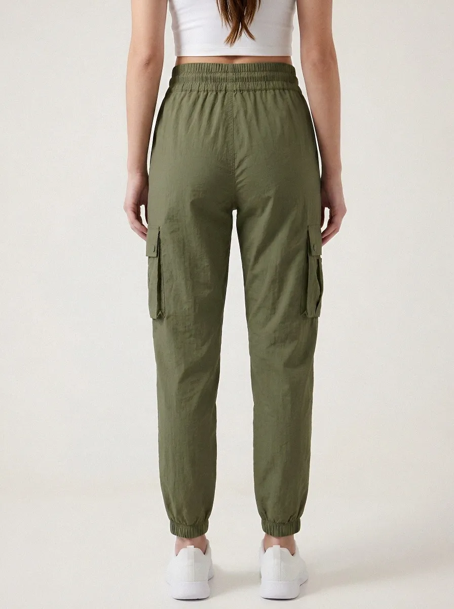 Drawstring Elastic-Waist Breathable Cargo Pants