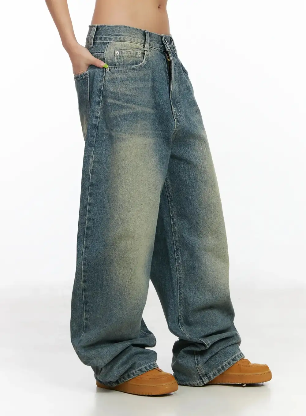 Pocketed Vintage Baggy Jeans
