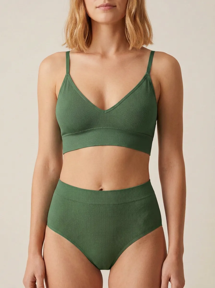 Essential Ribbed Seamless Bralette Top