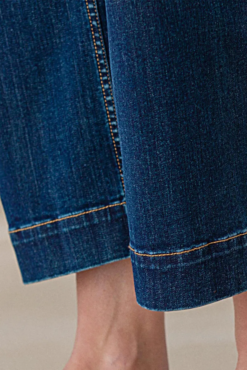 Pocket Detail Wide Leg Mid Waist Jeans Without Belt