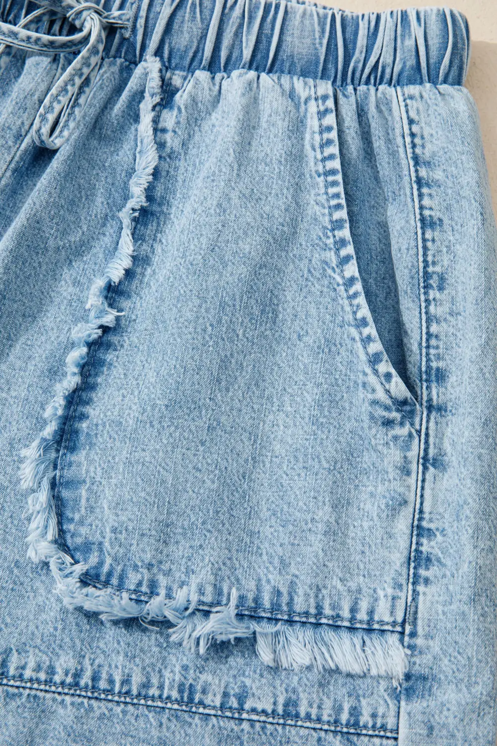 Frayed Edge Casual Denim Shorts