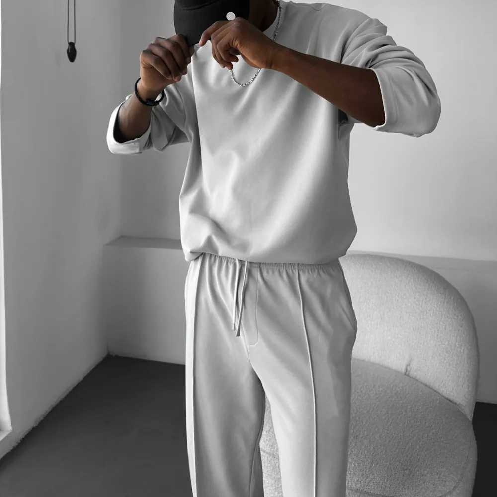 Studio Relaxed Sweatshirt
