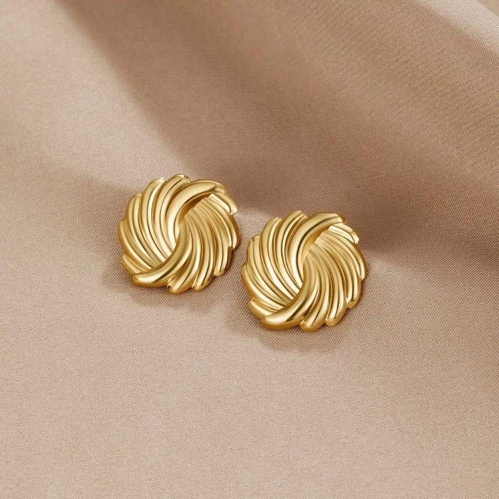 Minimal Accent Earrings