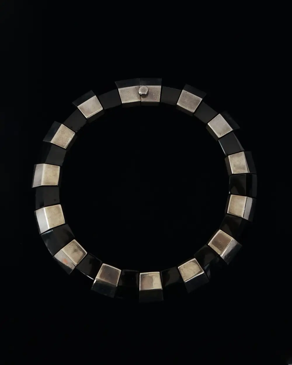 Refined Onyx Necklace
