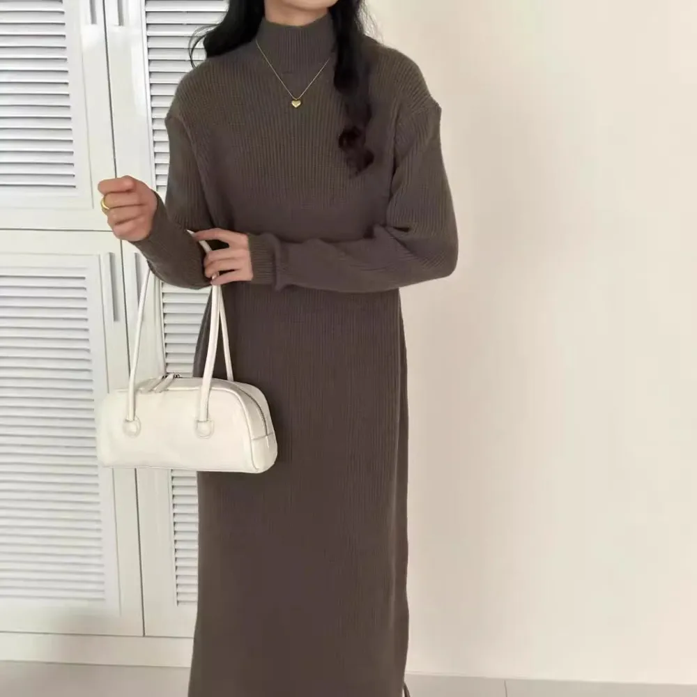 Structured Flowing Modest Maxi Dress