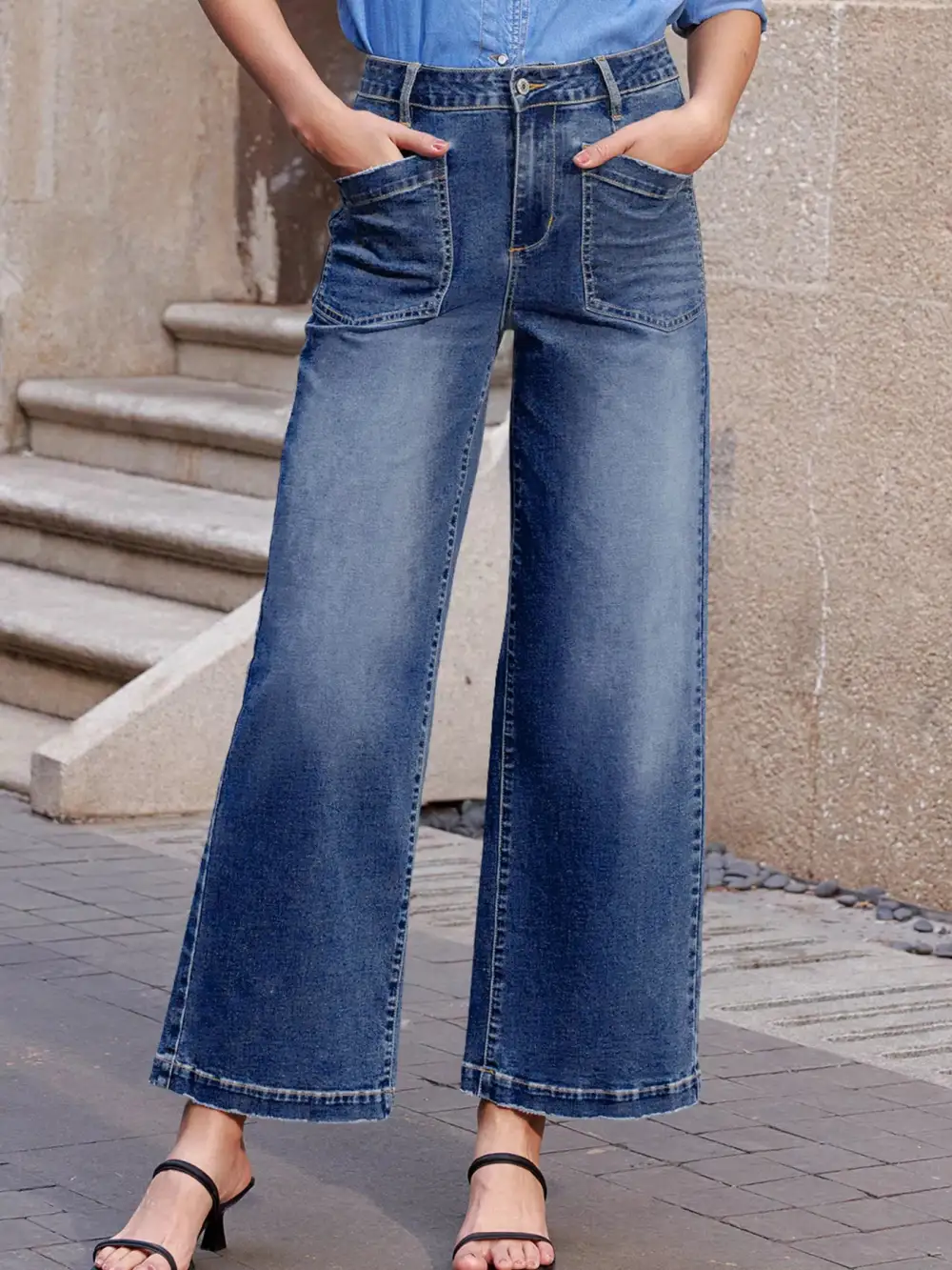 Balanced Pocketed Denim Jeans