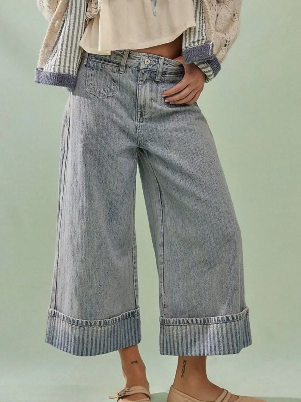 Relaxed Fit Stretch Cropped Jeans