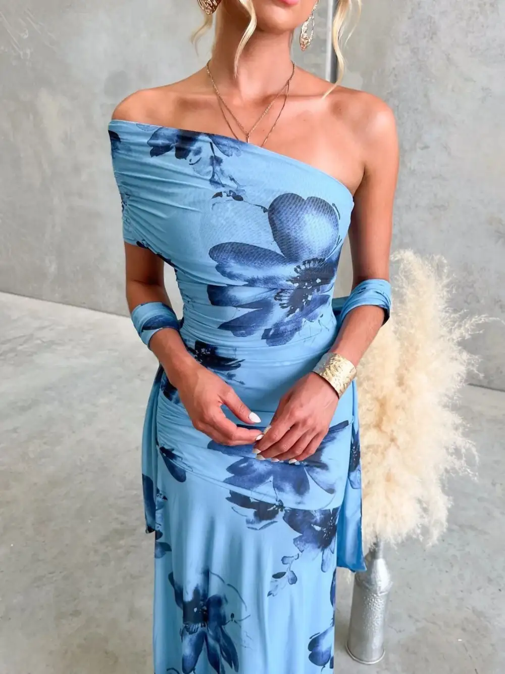 Structured Shape Floral Printed Ruched Maxi Dress