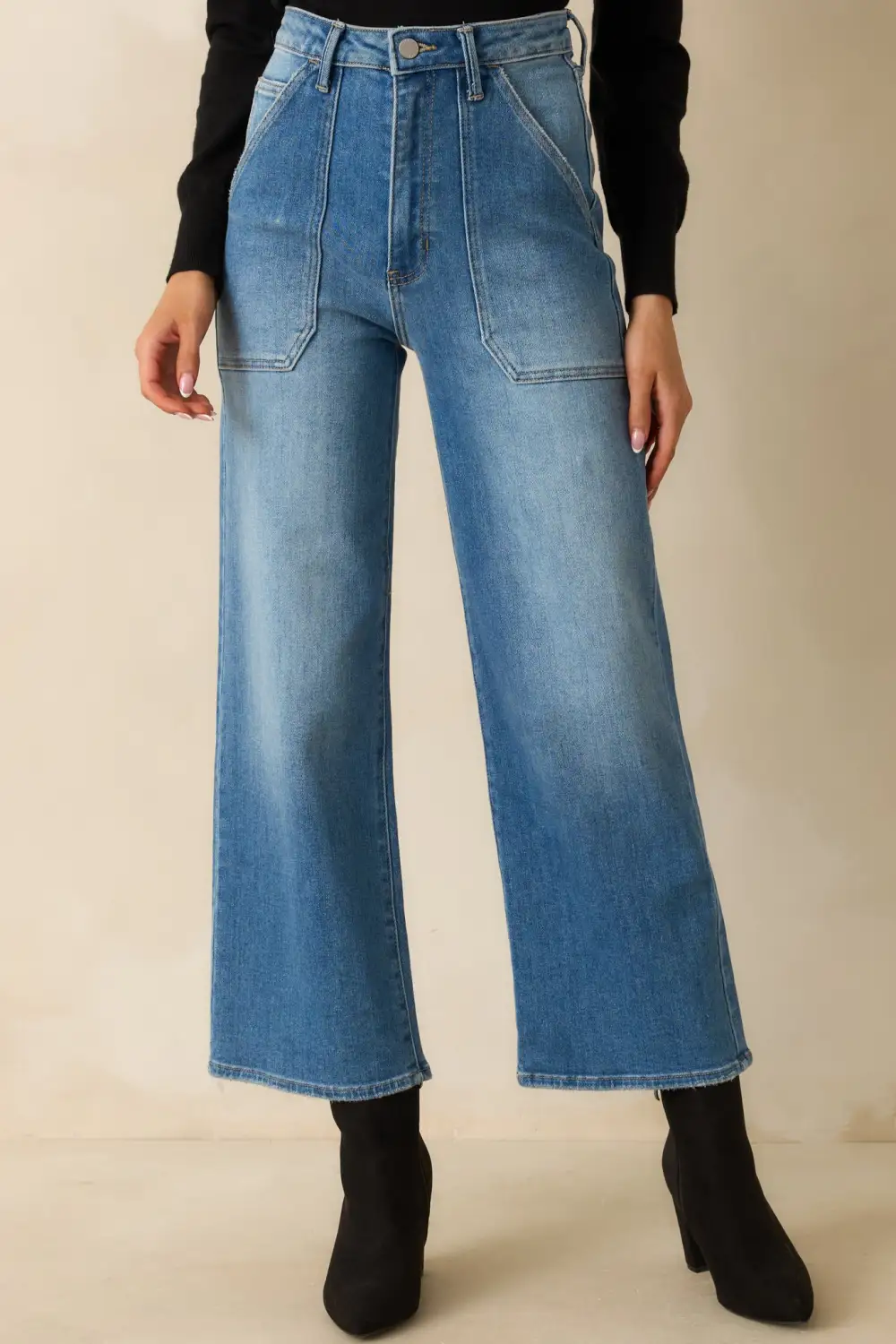 Amazing Medium Wash Wide Leg Jeans