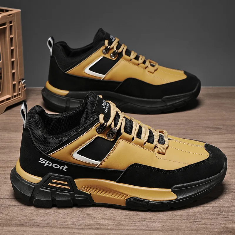 Men's Roomy Toe Trail Shoes