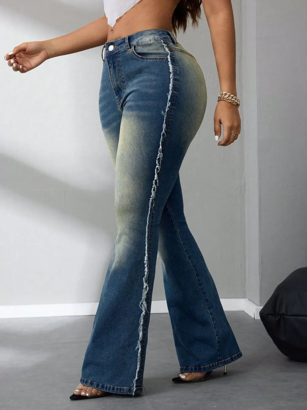 Side Raw Hem Flared Denim Jeans