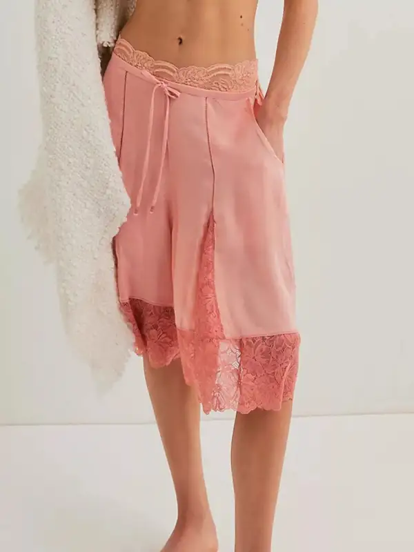 Refined Lace-Trim Casual Shorts