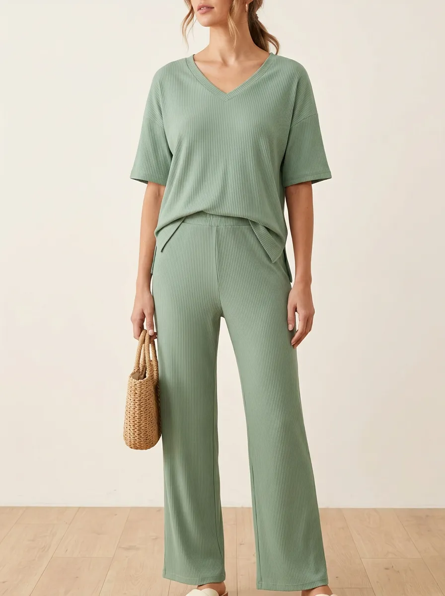 Everyday Short-Sleeve Ribbed Women's V-Neck Shirt