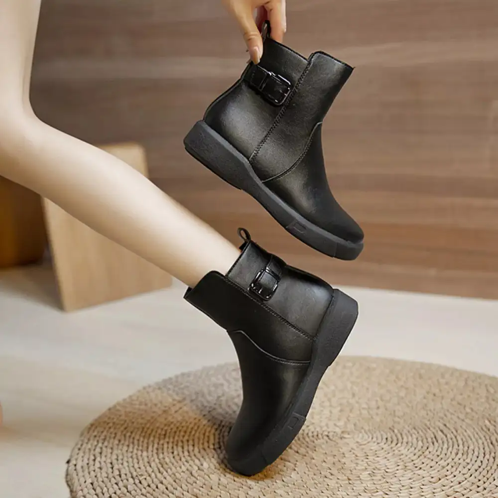 Essential Round Toe Platform Boots