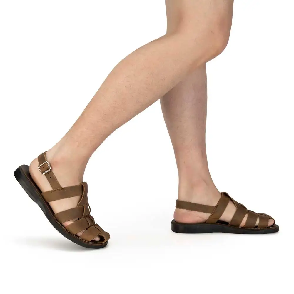 Relaxed Closed Toe Leather Fisherman Sandals