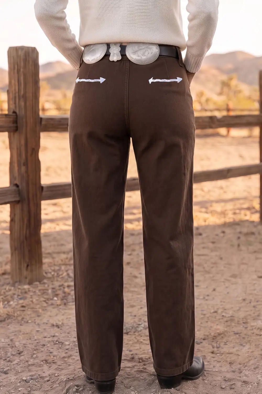 Women's Western Colorblock Pockets Button Fly Decorative Belt Loops Straight Leg Jeans