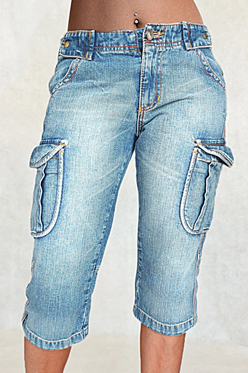 Flap Pocket Low Rise Capri Jeans