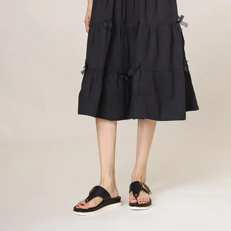  Cushioned Buckle Thong Sandals Apparel