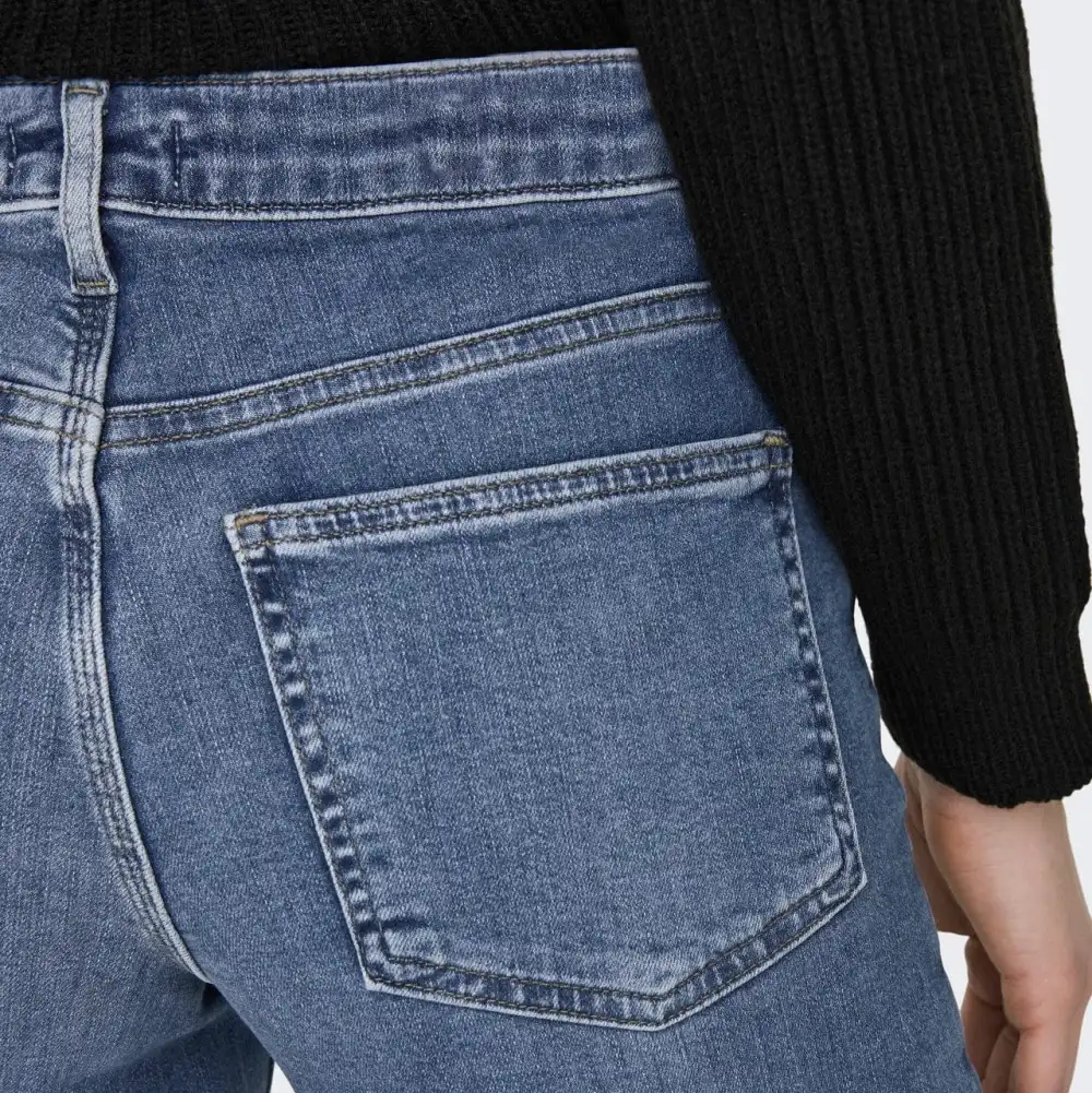 Refined Wide-Leg Ankle-Length High-Waist Women's Jeans