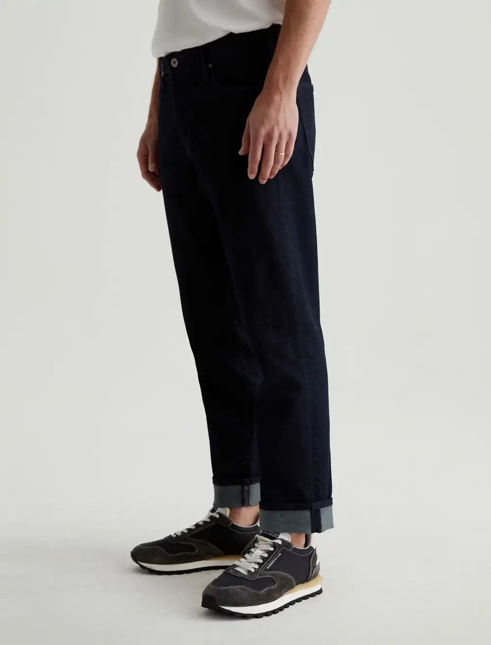 Men's Relaxed Tapered Cuffed Jeans