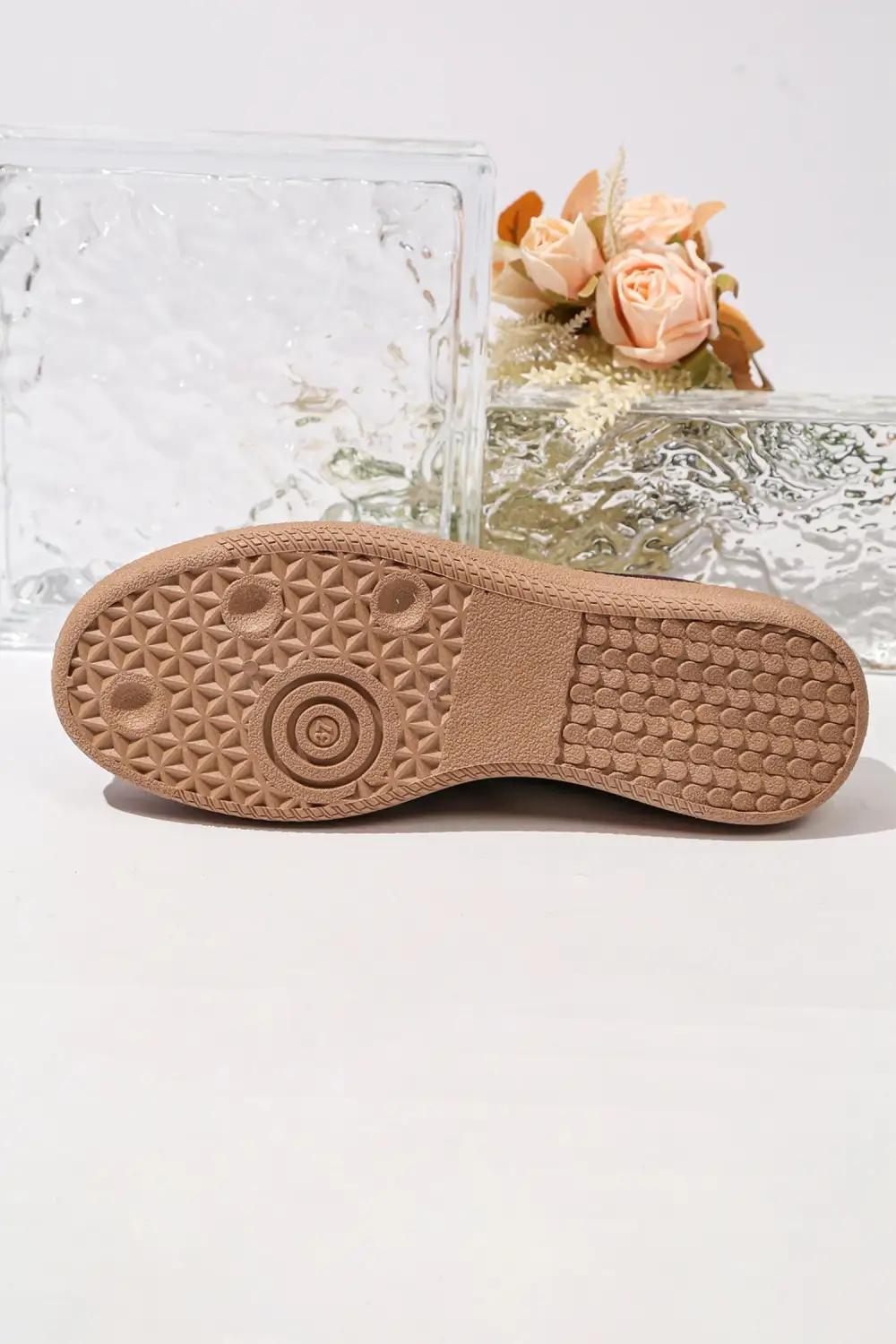 Eyelet Leather Patchwork Casual Sneakers