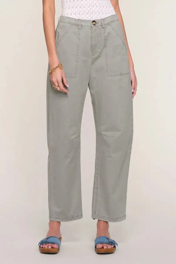Light Wash Relaxed Fit Denim Pants