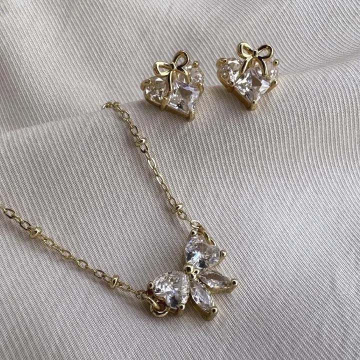 Elegant Refined Necklace