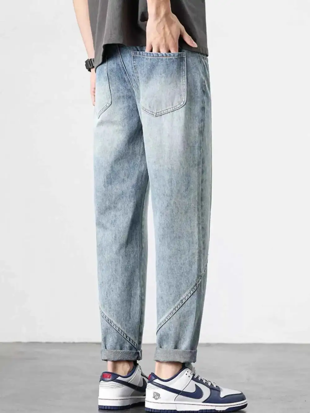 Relaxed Washed Wide Leg Jeans