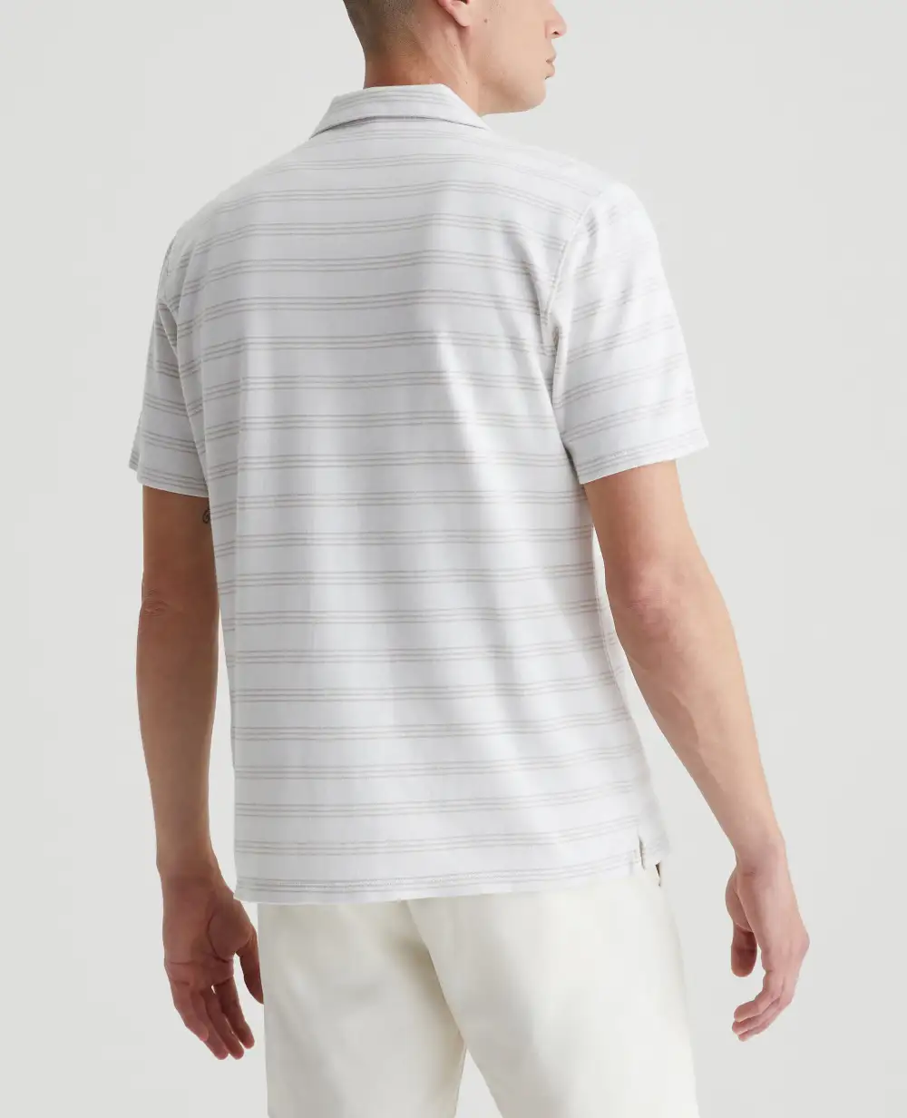 Men's Relaxed Fit Button-Up Shirt