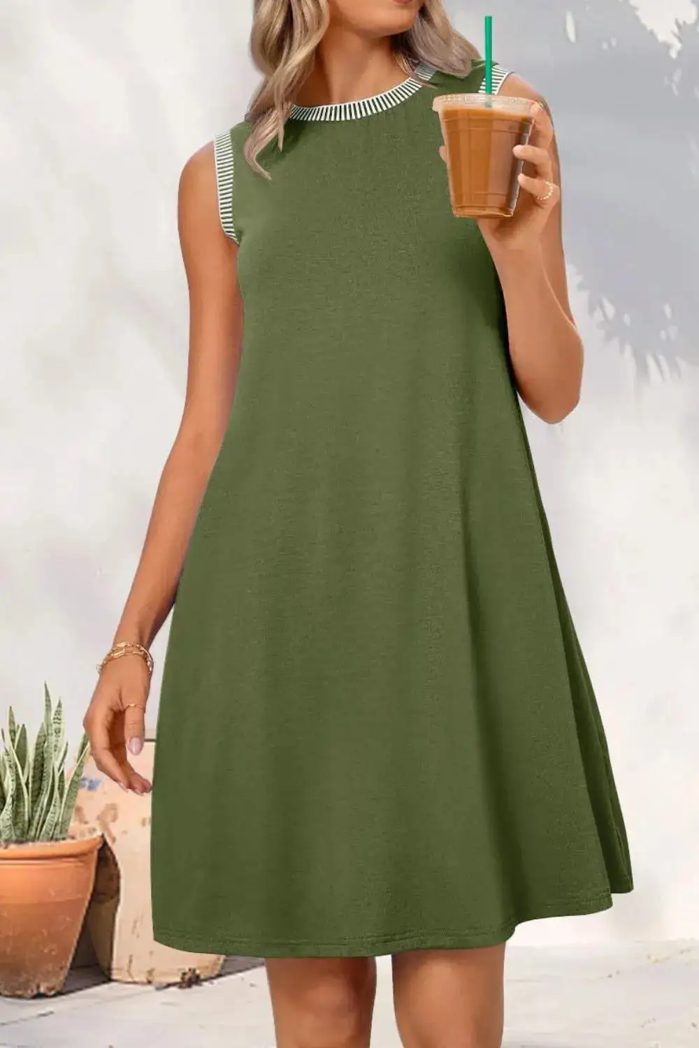 Crew Neck Sleeveless Mini Dress