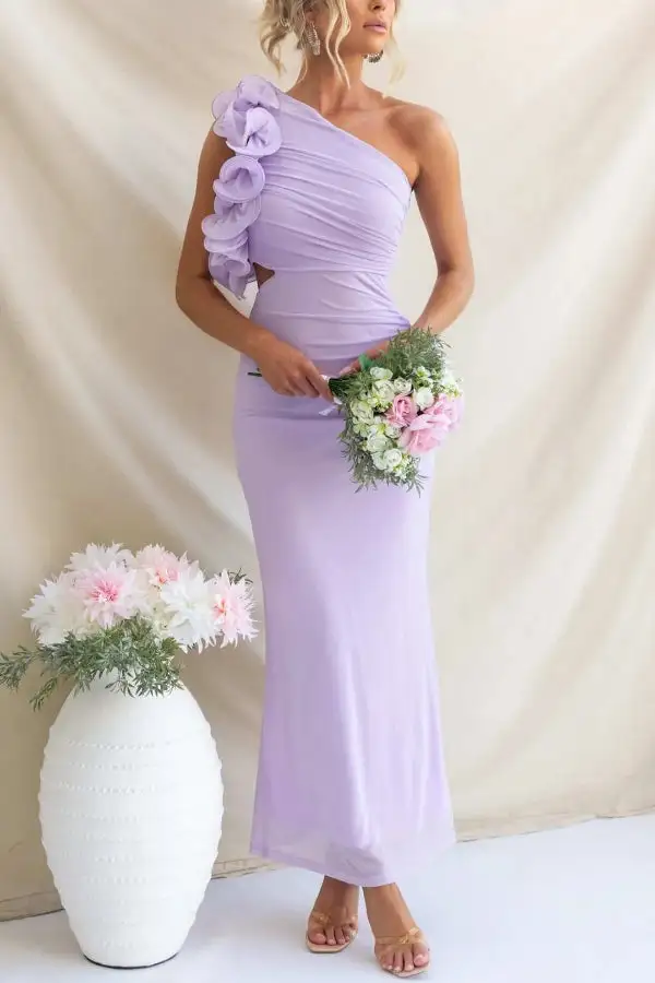 Sophisticated Sleeveless And Flowing Maxi Skirt