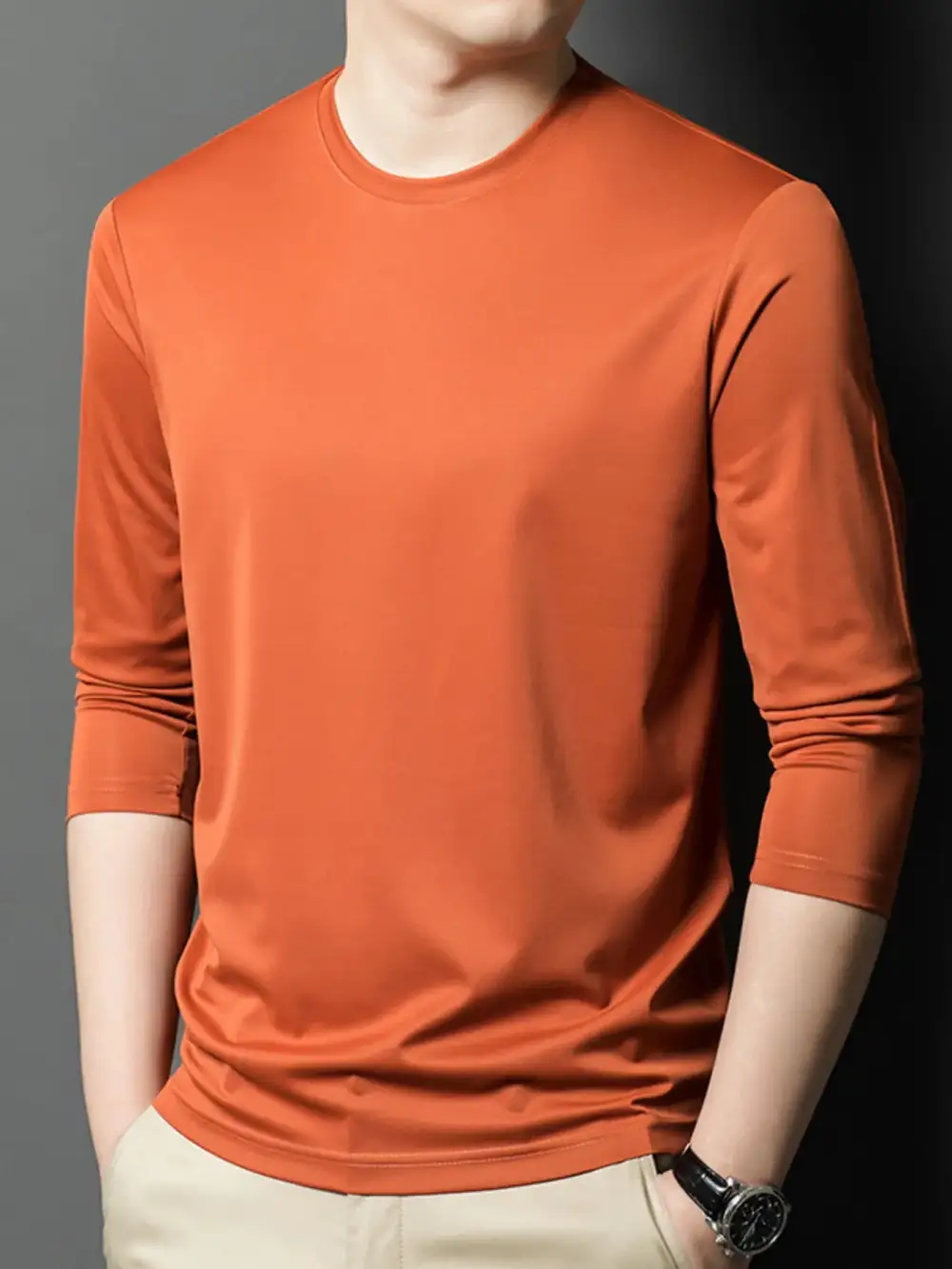 Round-Neck Long-Sleeve T-Shirt