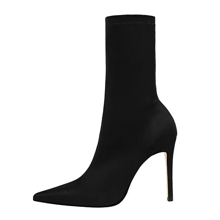 Contemporary Pointed-Toe Classic Pumps