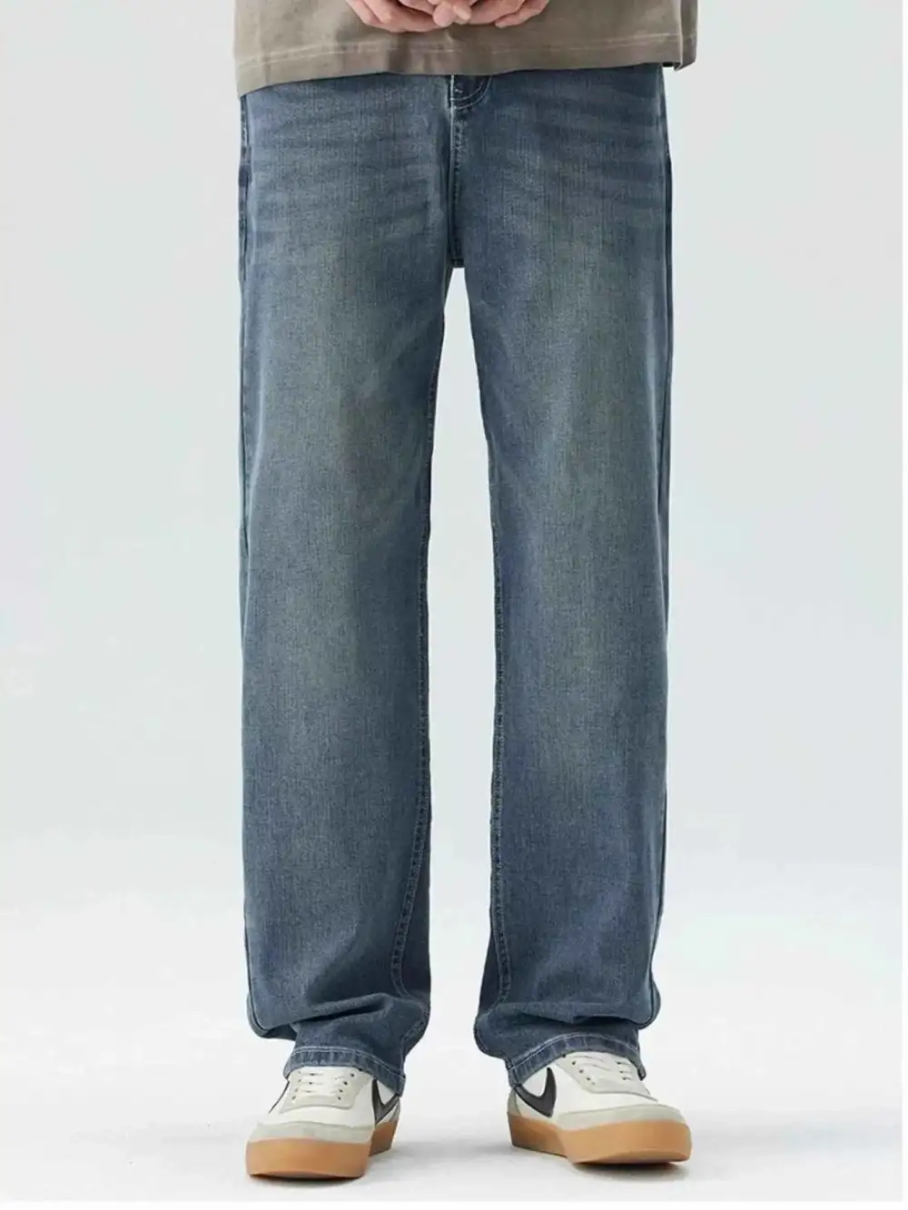 Wide Leg Jeans with Pockets
