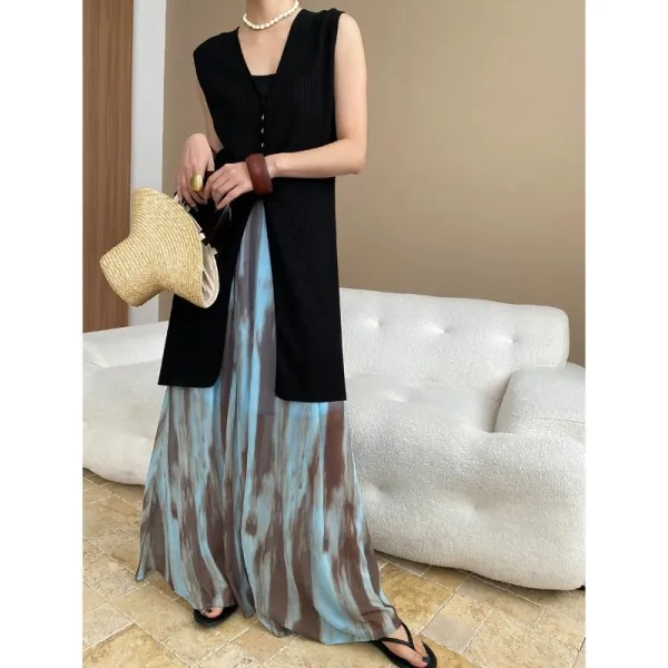 Structured V Neck Sleeveless Knit Cardigan Vest