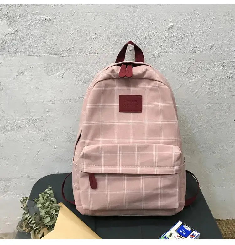 Youthful Basic: Simple Compact Everyday Bag
