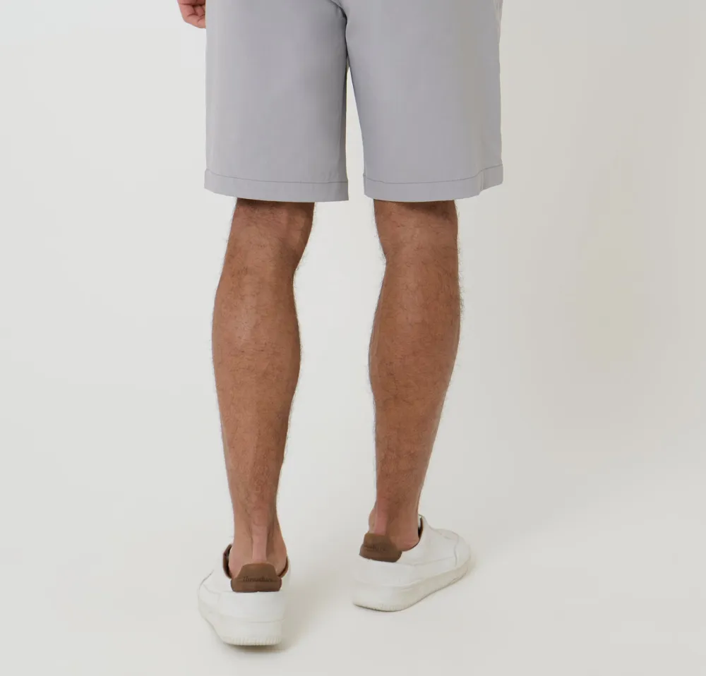 Men's Chalk Regular-Fit Elastic-Waist Stretch Chino Shorts