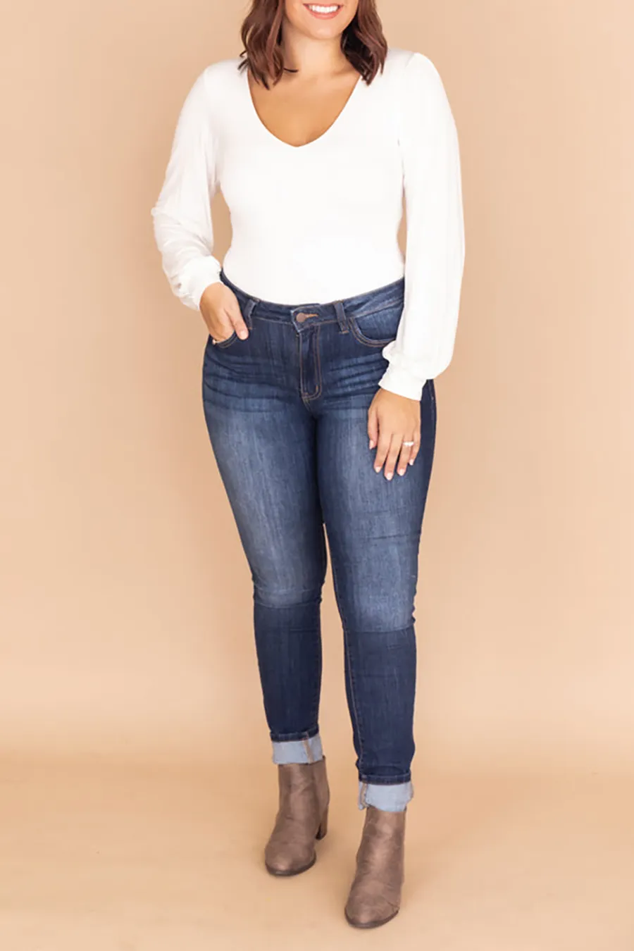 Stylish Dark Wash Skinny Jeans