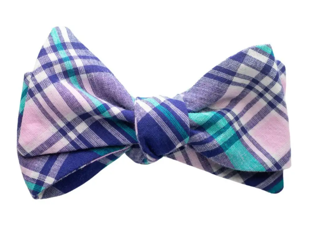 Elegant Patterned Plaid Bow Tie