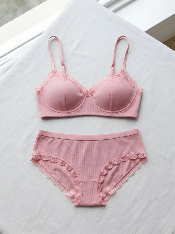 Women's Ribbed Lace Trimmed Lingerie Set