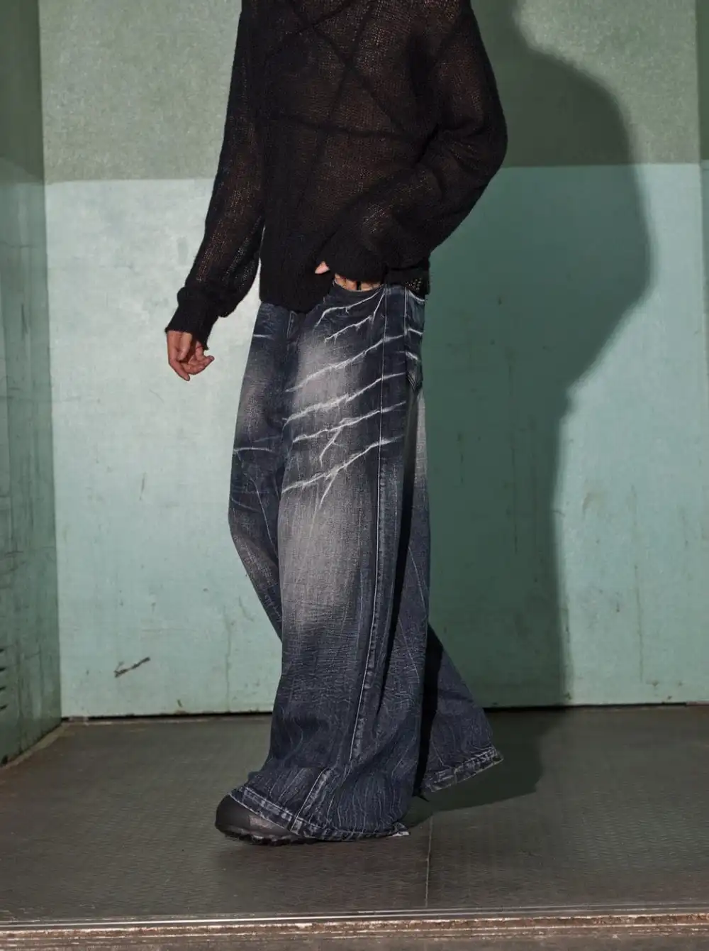 Wide-Leg Washed Jeans