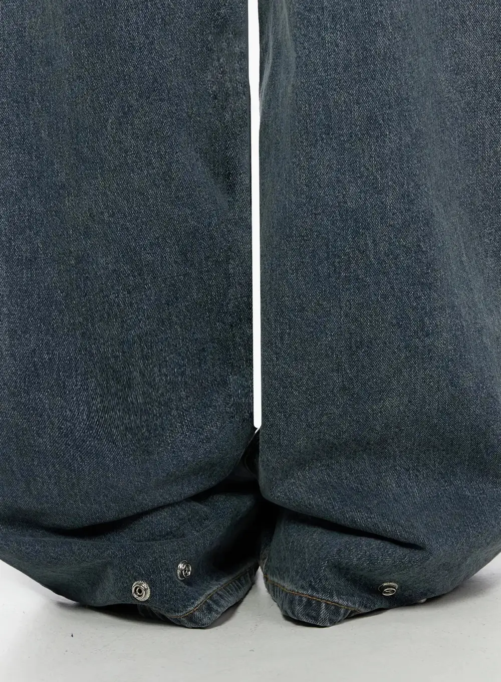 Wide-Fit Vintage Wash Baggy Jeans