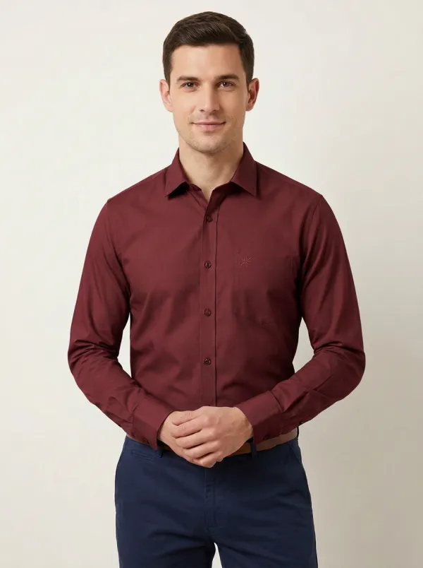 Men's Non-Iron Cotton Leaf Embroidered Accent Long Sleeve Shirt