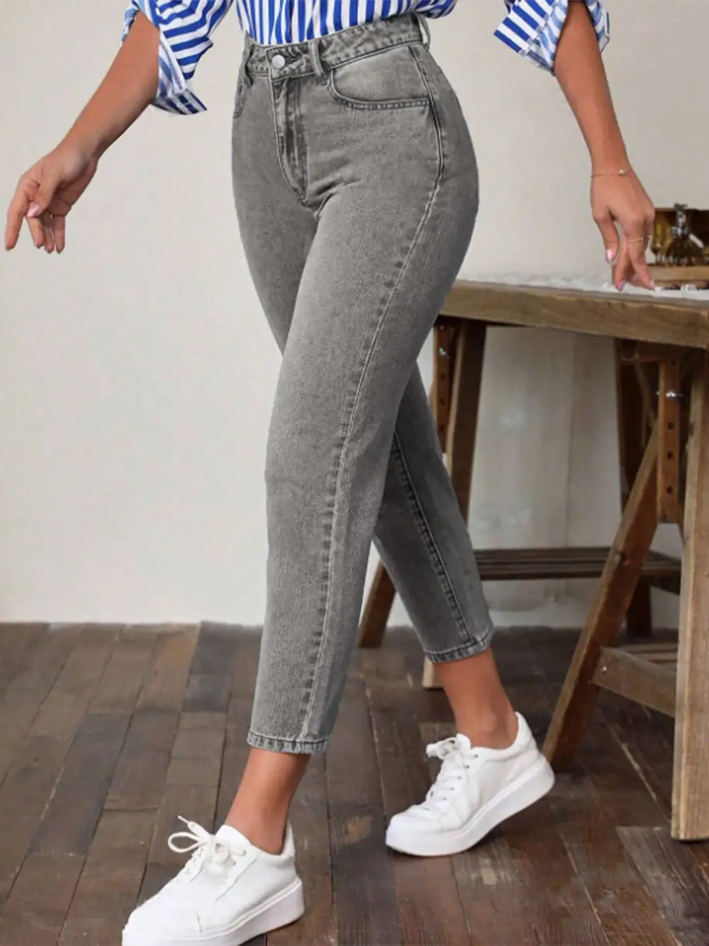 High Waist Pocket Detail Denim Jeans