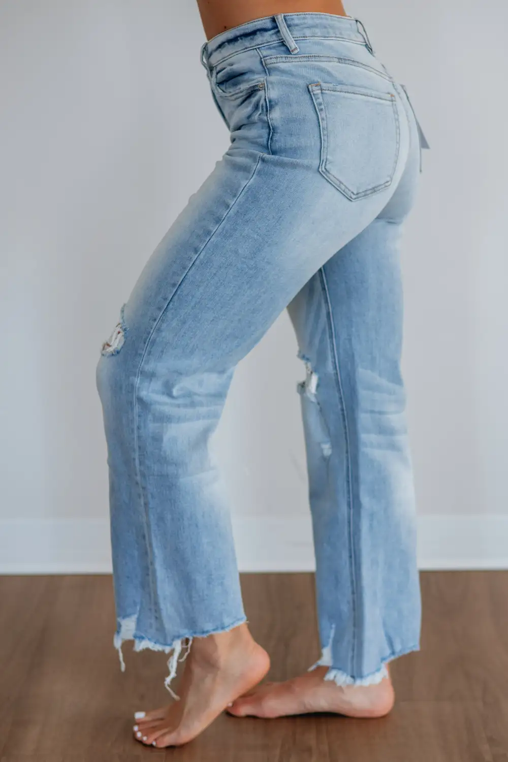 Women's High Rise Straight Leg Raw Hem Jeans